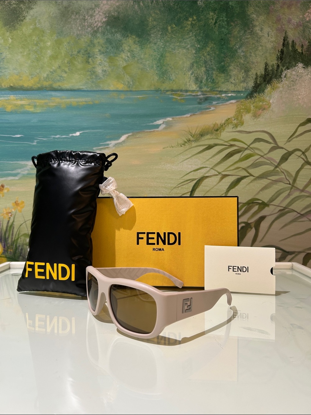 Authentic FENDI FE401171 58J Square Acetate Beige Sunglasses with Case